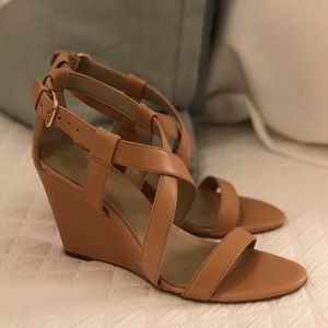 Ann Taylor Priscilla Leather Wedge Sandals sz 8